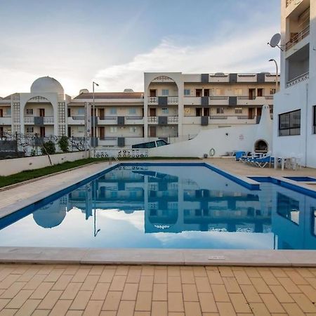 Central Apartment - Pool And Sea View & Albufeira Center Buitenkant foto