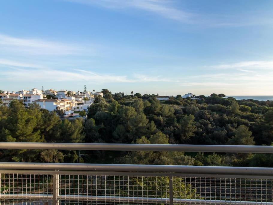Central Apartment - Pool And Sea View & Albufeira Center Buitenkant foto