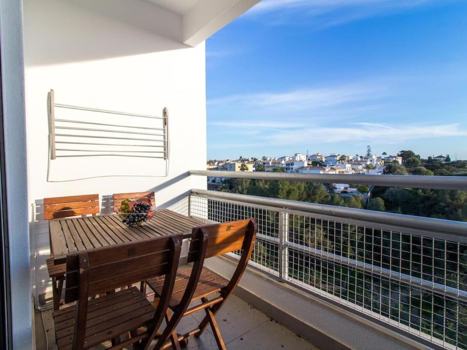 Central Apartment - Pool And Sea View & Albufeira Center Buitenkant foto