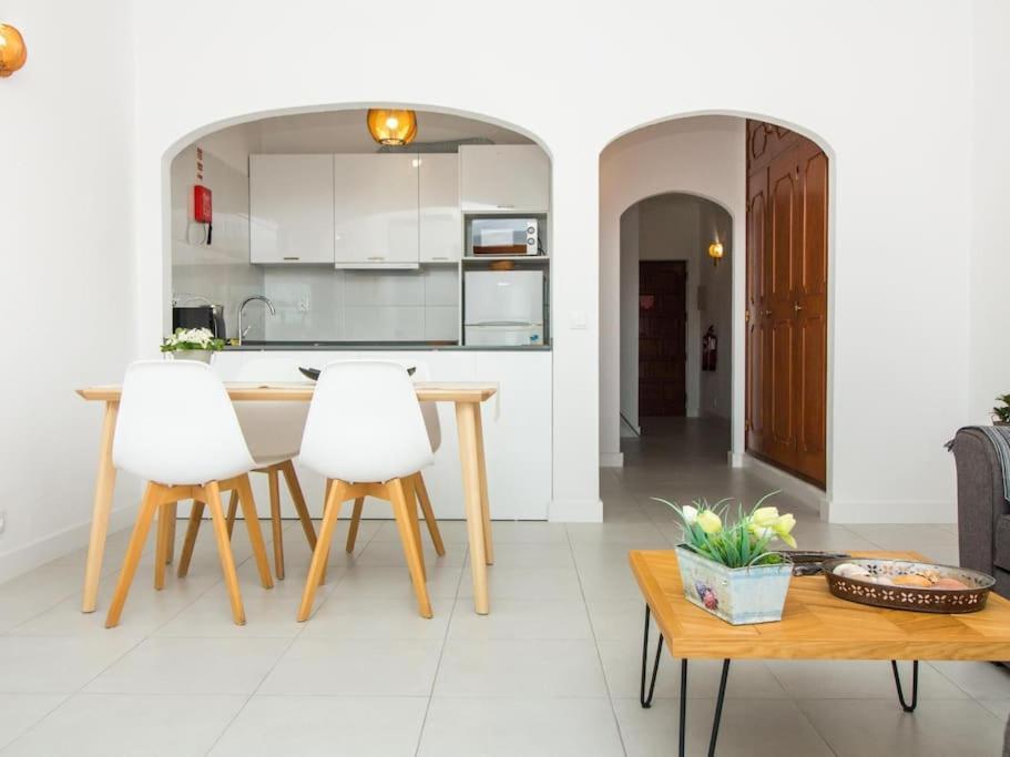 Central Apartment - Pool And Sea View & Albufeira Center Buitenkant foto