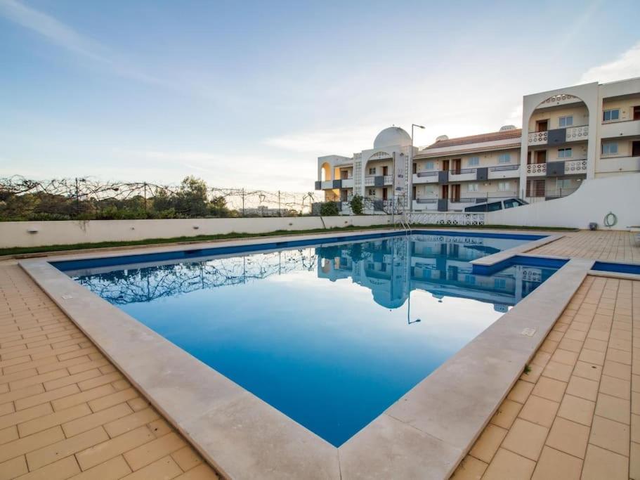 Central Apartment - Pool And Sea View & Albufeira Center Buitenkant foto