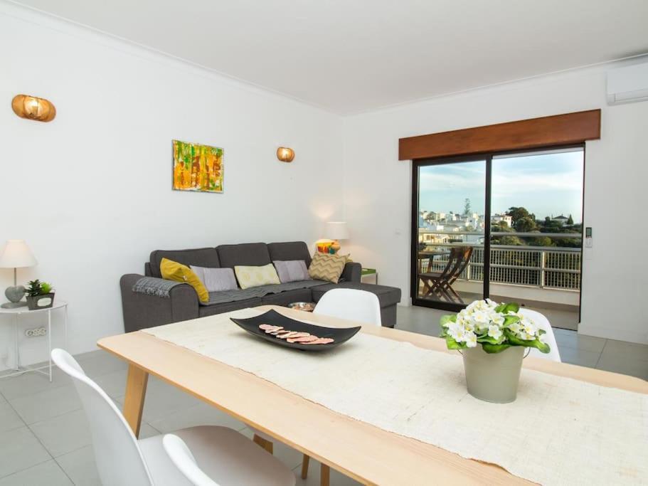 Central Apartment - Pool And Sea View & Albufeira Center Buitenkant foto