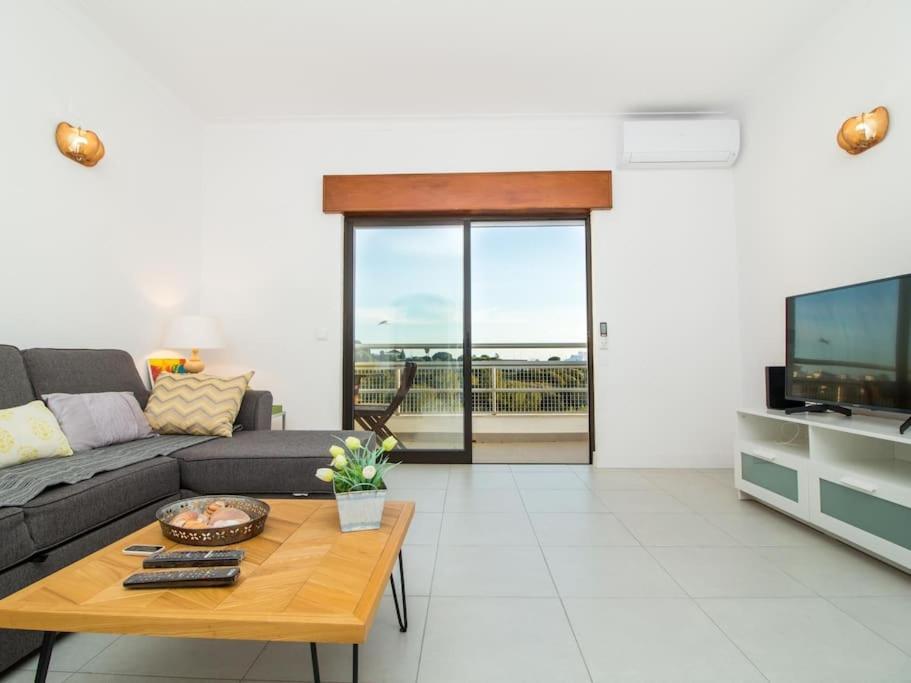 Central Apartment - Pool And Sea View & Albufeira Center Buitenkant foto